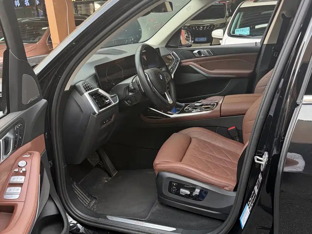 BMW X7 — миниатюра 2