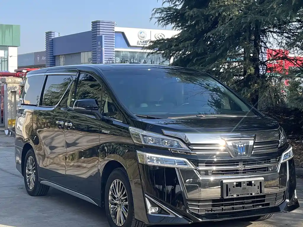 Toyota Vellfire — миниатюра 2