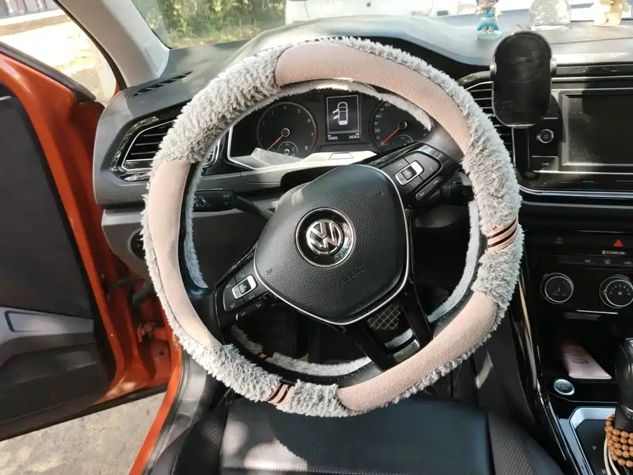 Volkswagen T-Roc — миниатюра 15