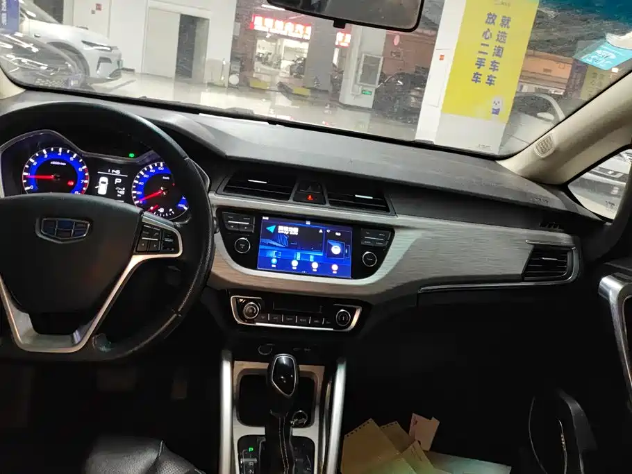 Geely Vision X3 — миниатюра 13