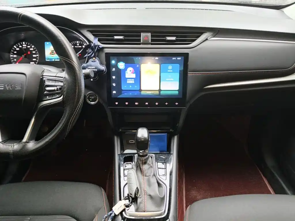 Roewe RX3 — миниатюра 13