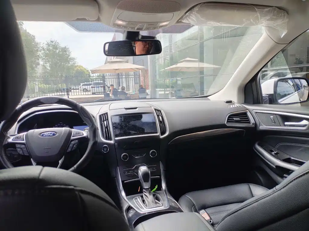 Ford Edge — миниатюра 7