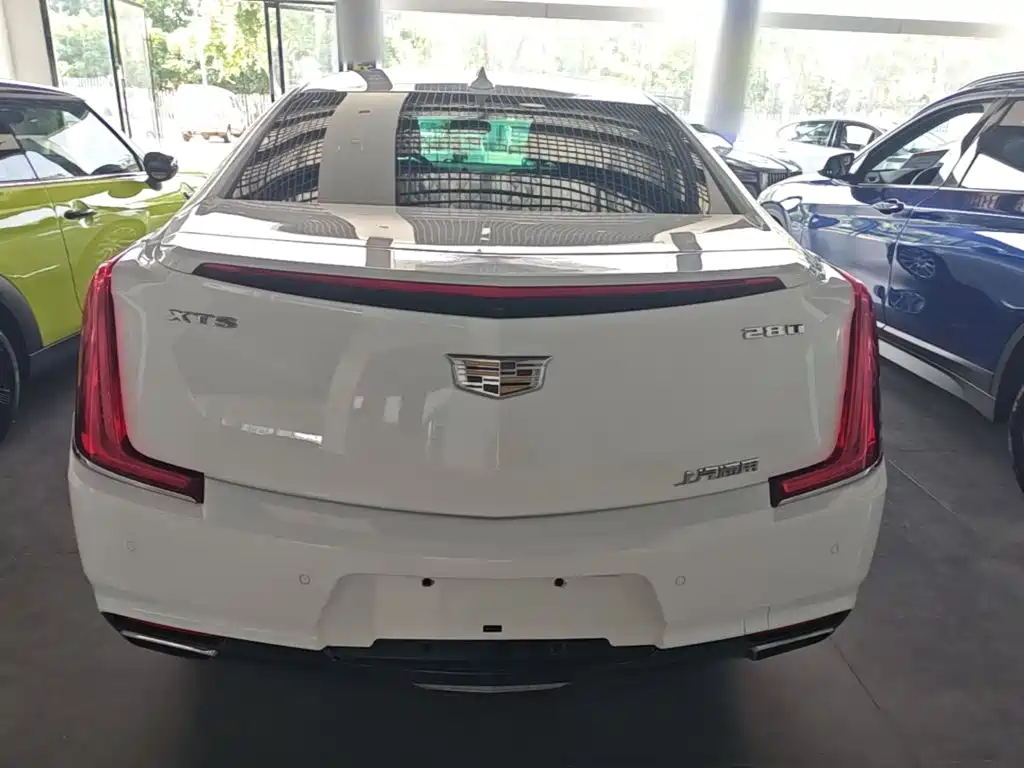 Cadillac XTS — миниатюра 6