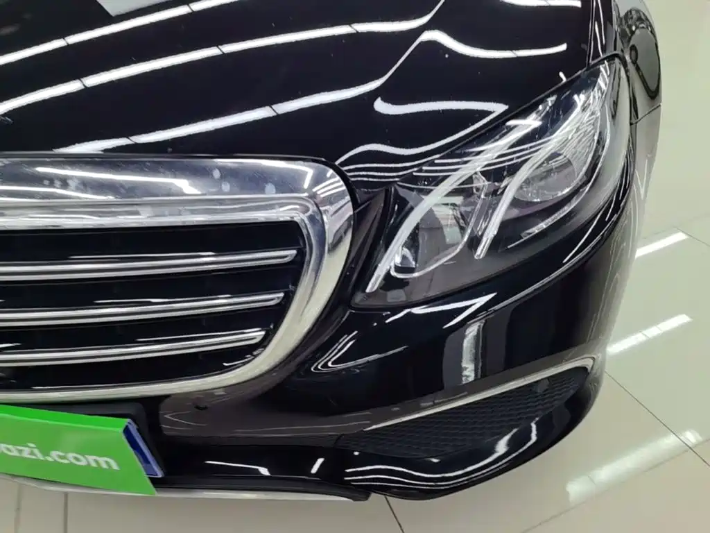 Mercedes-Benz E-Class — миниатюра 24