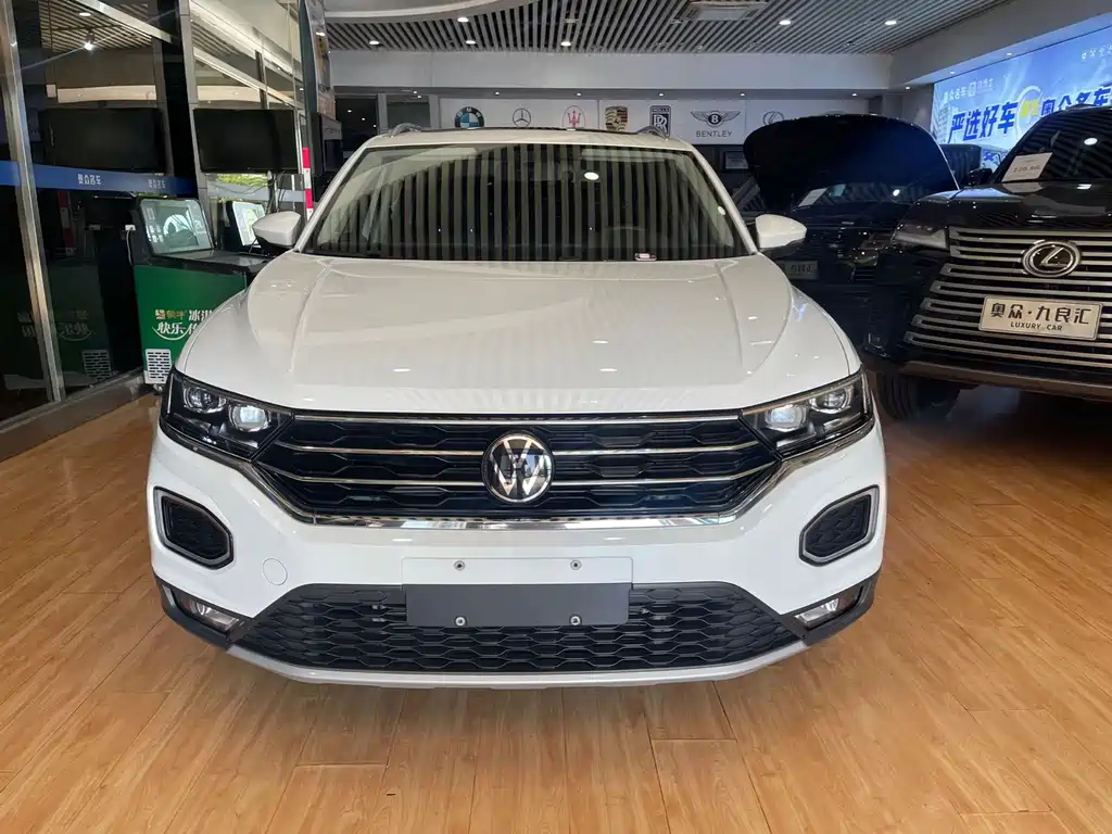 Volkswagen T-Roc — миниатюра 2