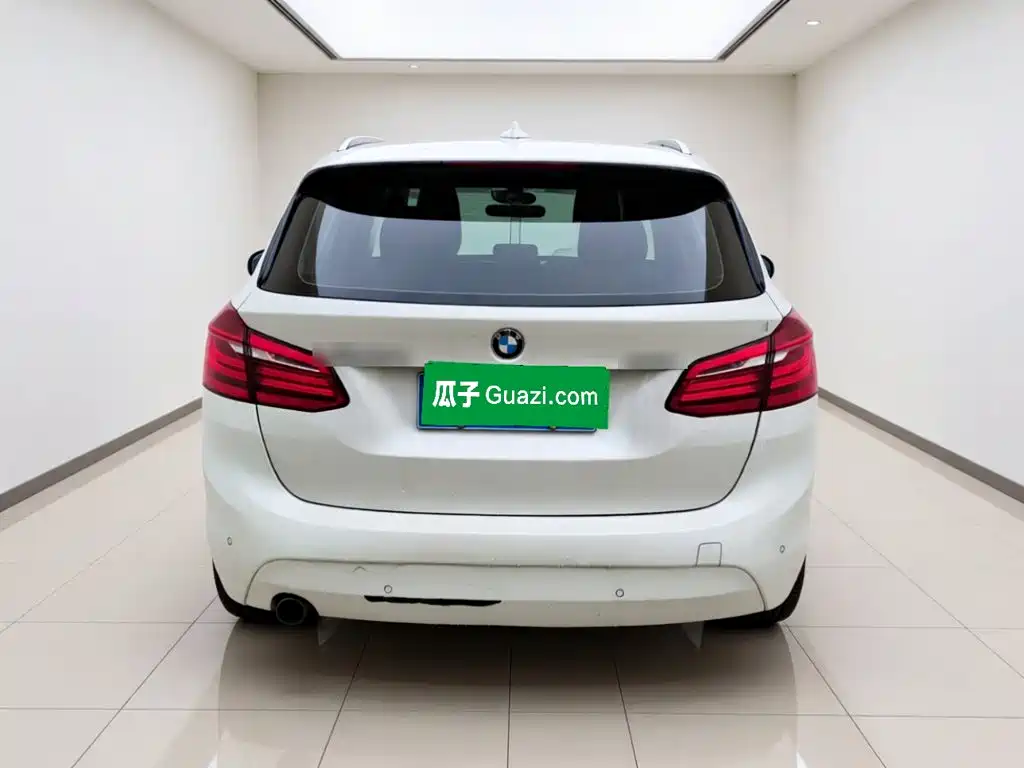 BMW 2 Series Active Tourer — миниатюра 5