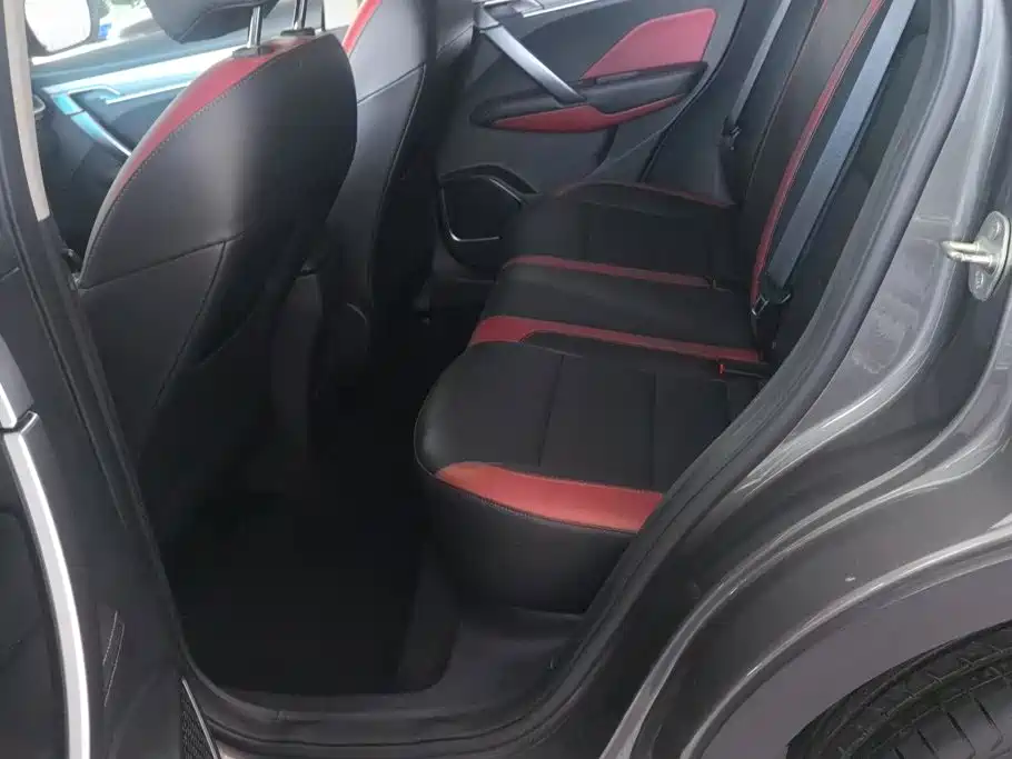 Geely Binyue - фото 11