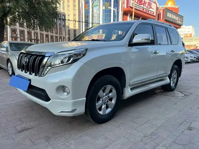 TOYOTA PRADO 2017