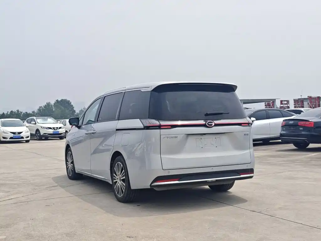 GAC Motor Trumpchi E8 PHEV — миниатюра 5