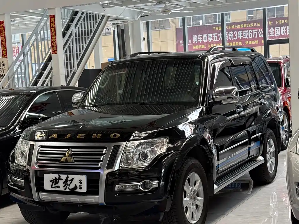 Mitsubishi Pajero (Import) — миниатюра 2