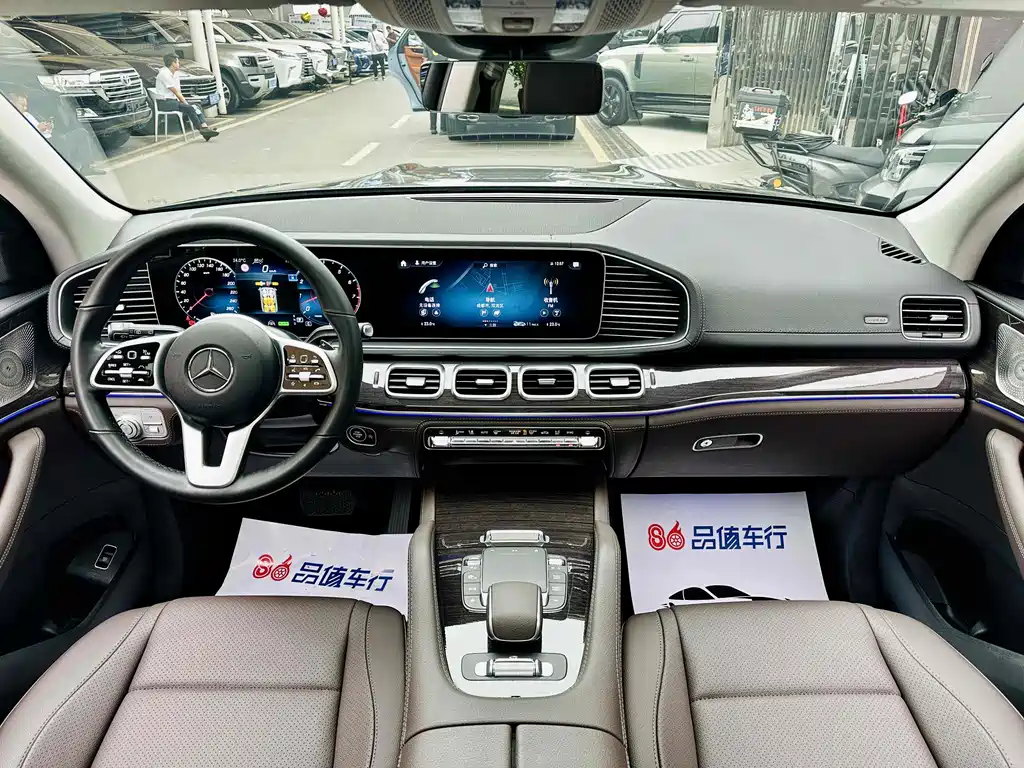 Mercedes-Benz GLS — миниатюра 8