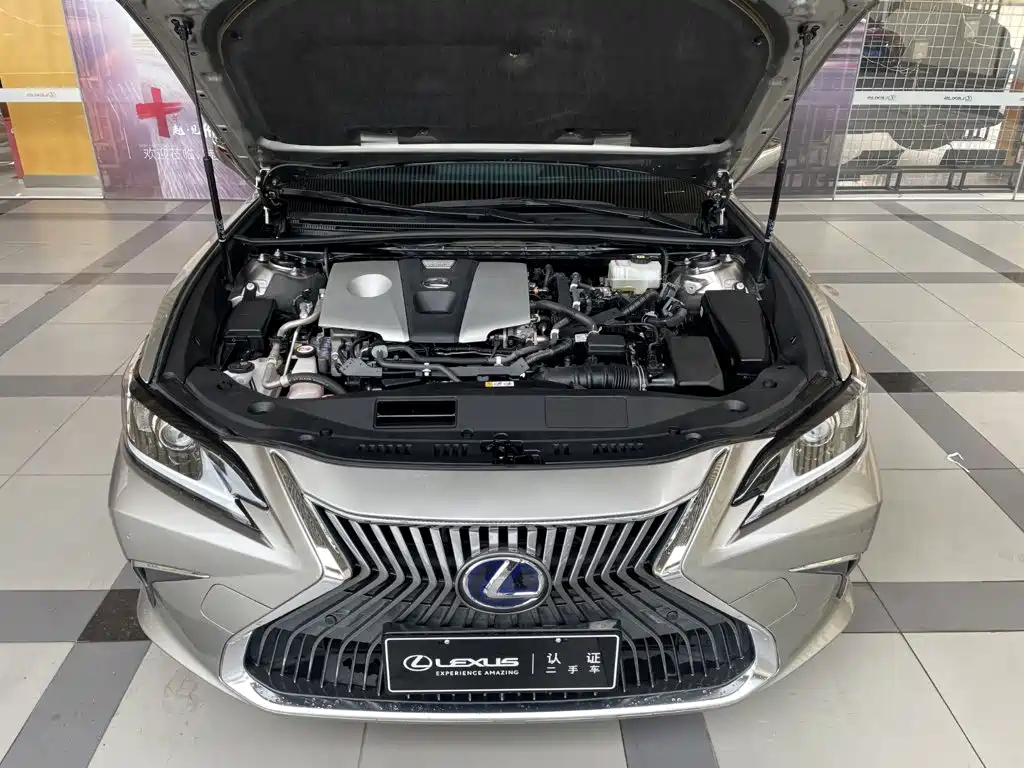 Lexus ES — миниатюра 10