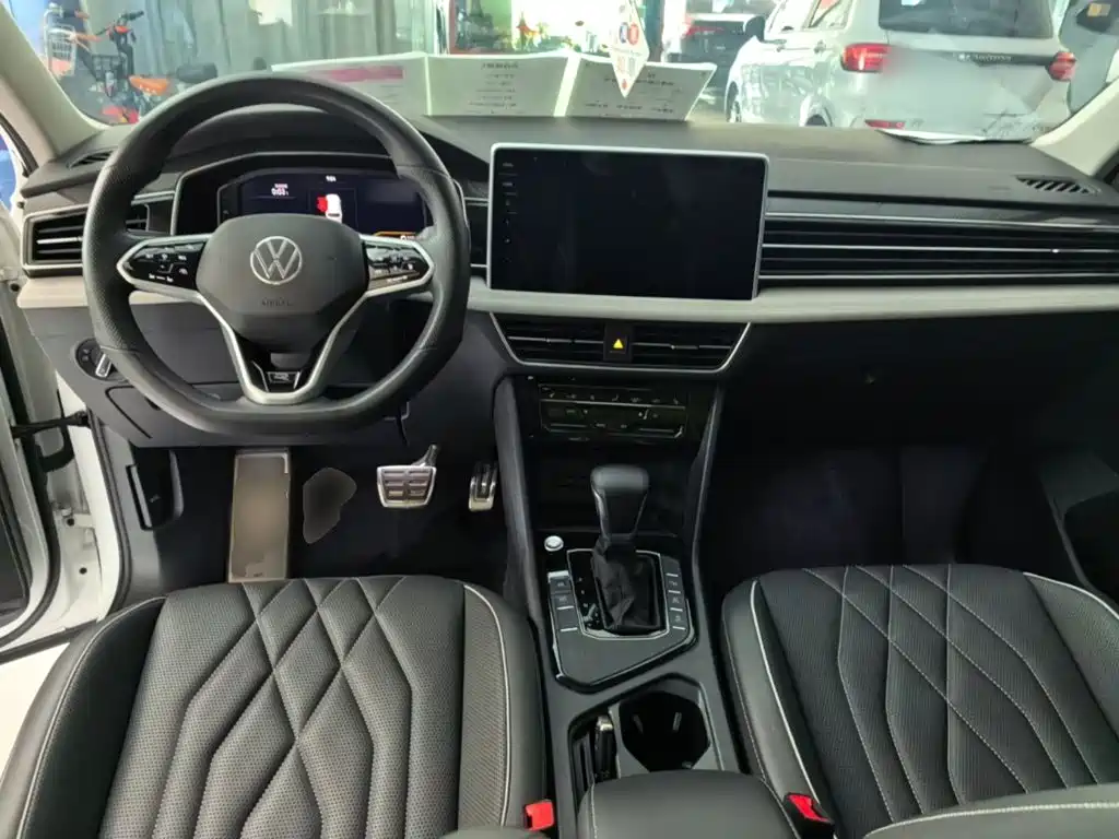 Volkswagen Tiguan L — миниатюра 10