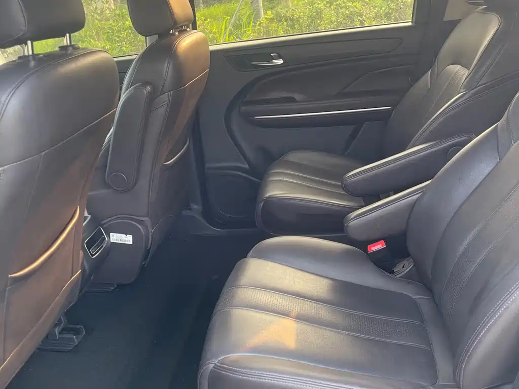 GAC M6 2019 270T DCT Luxury （ мест） VI