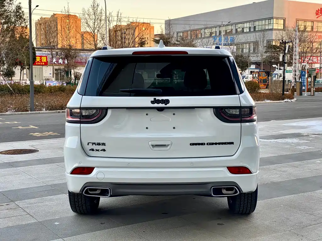 JEEP GRAND COMMANDER