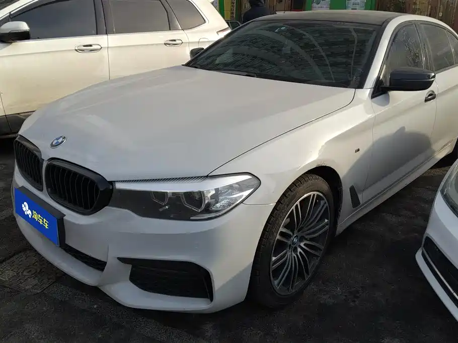 BMW 5 SERIES