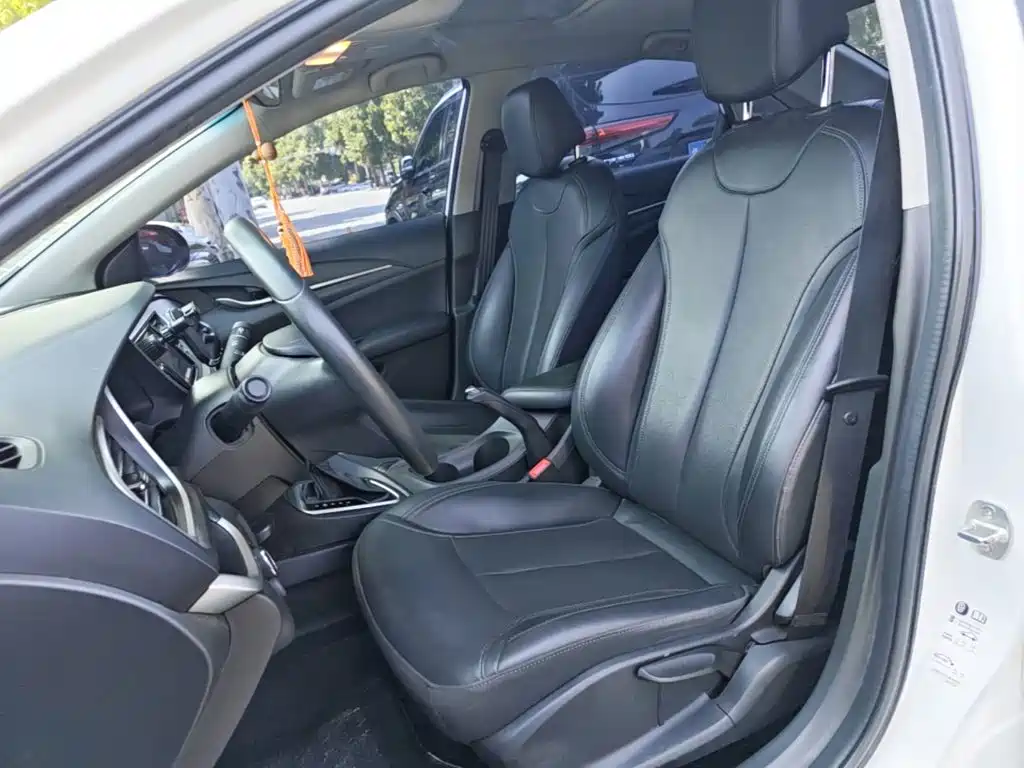 Buick Excelle — миниатюра 15