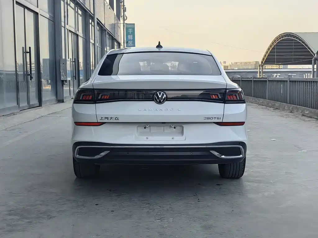 VOLKSWAGEN LINGDU