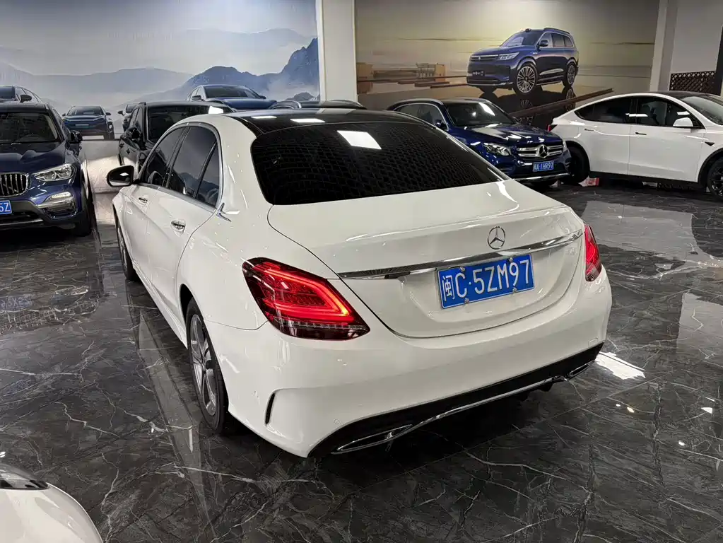 Mercedes-Benz C-Class — миниатюра 7
