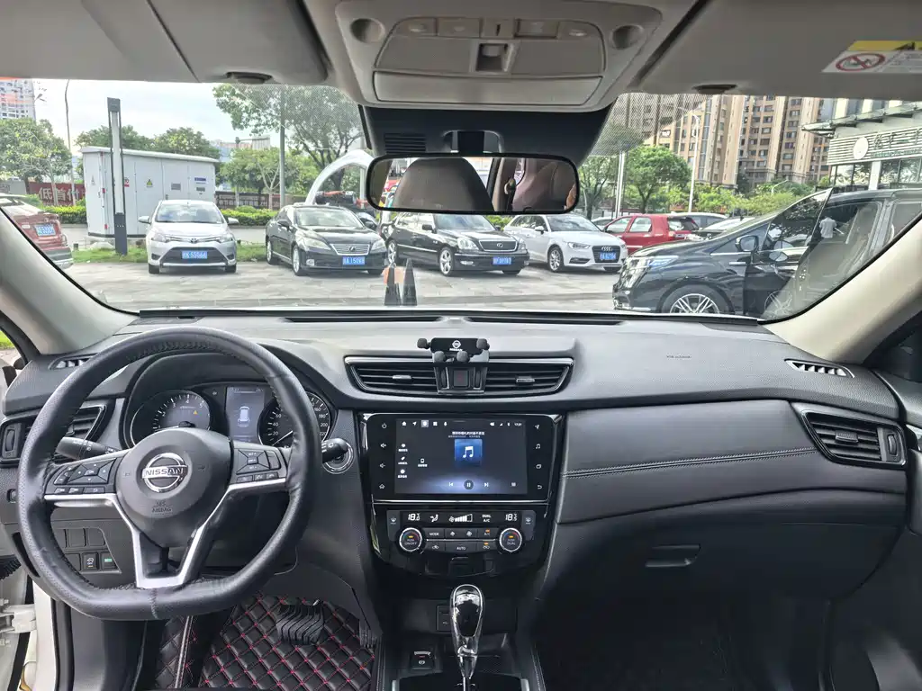 Nissan X-Trail — миниатюра 9