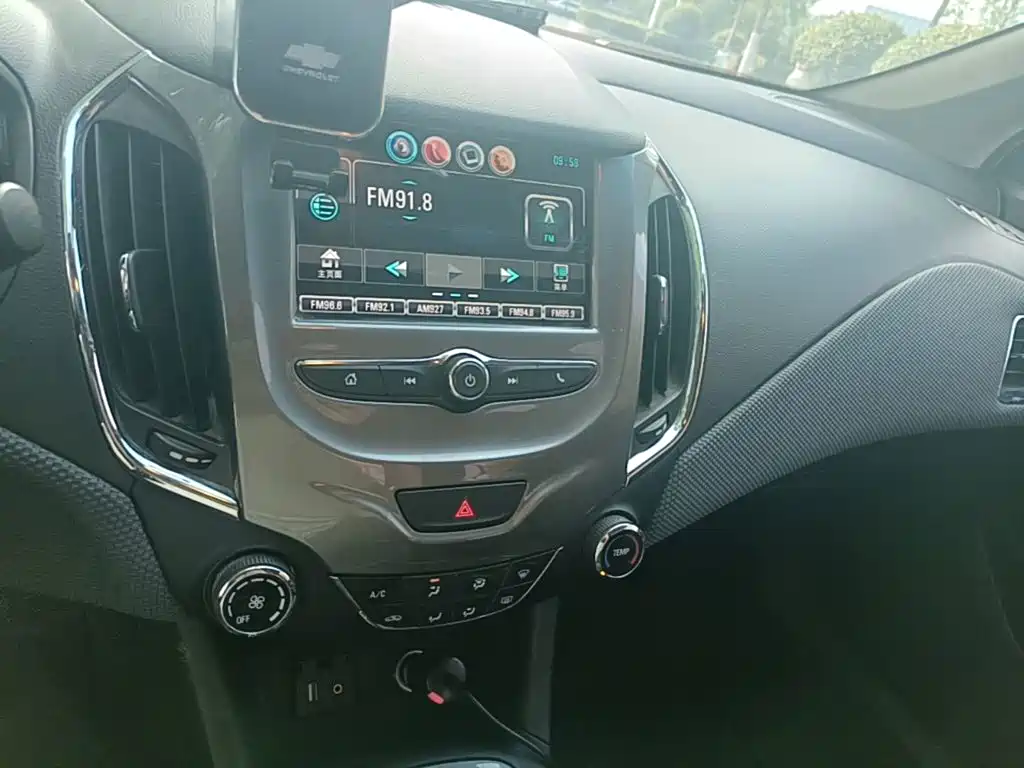 Chevrolet Cruze — миниатюра 13