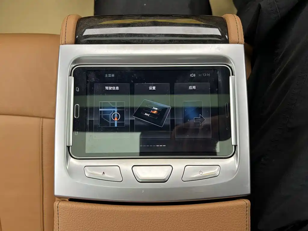 BMW 5 Series — миниатюра 27