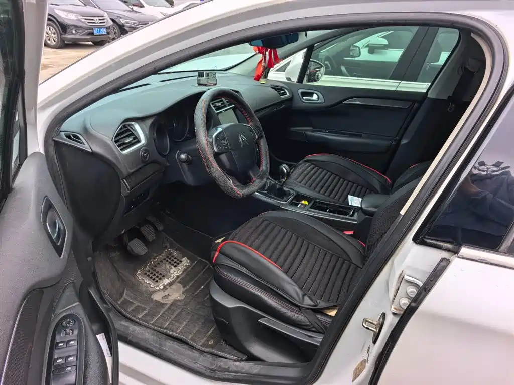 Citroen C4L 2016 1.2T MT Lead