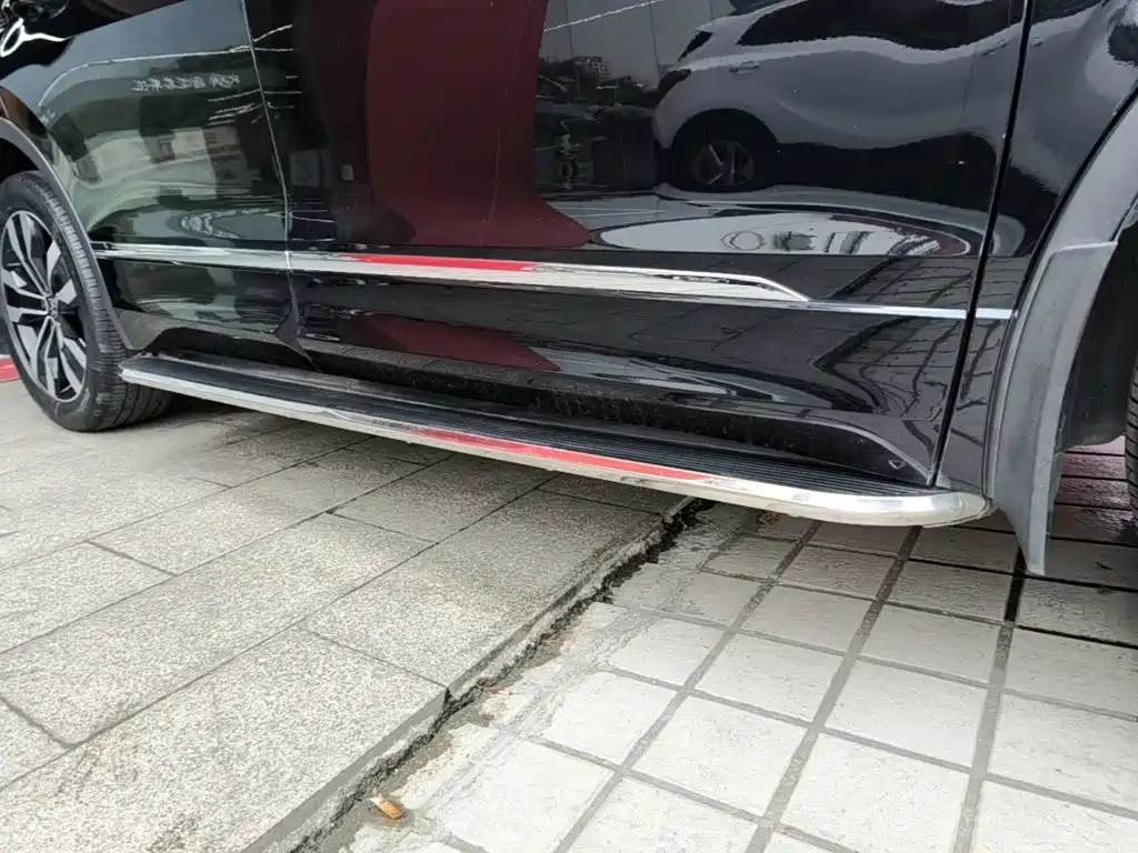 Volkswagen Tiguan L — миниатюра 21