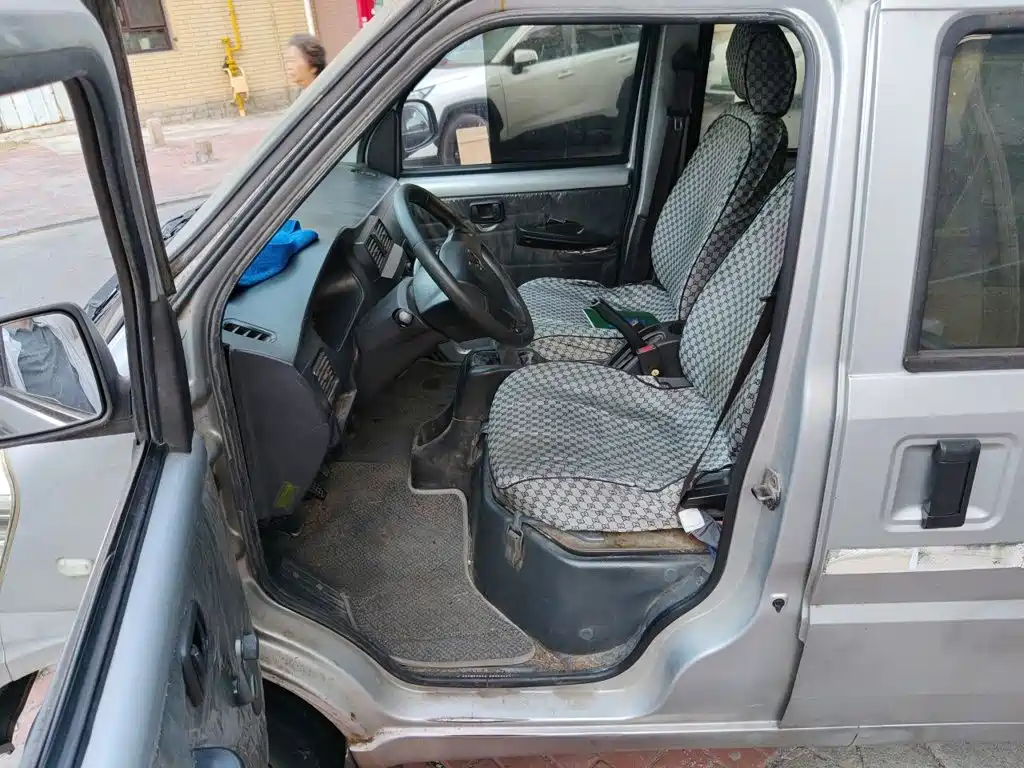 Wuling Rongguang — миниатюра 18