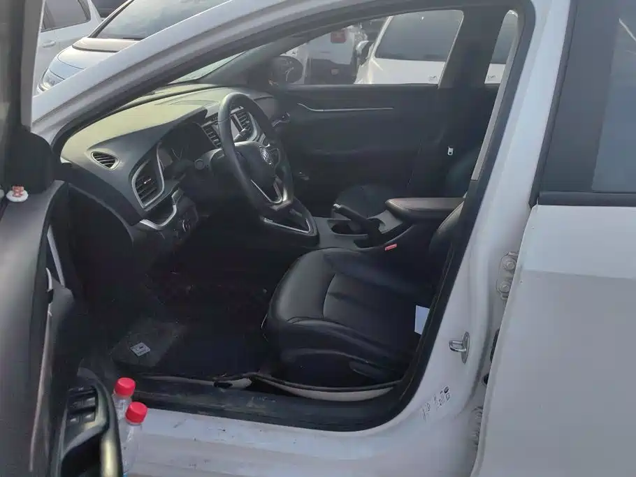 Buick Excelle — миниатюра 9