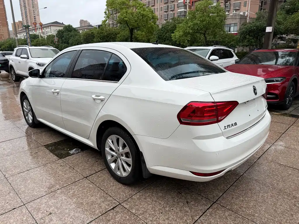 Volkswagen Lavida — миниатюра 9