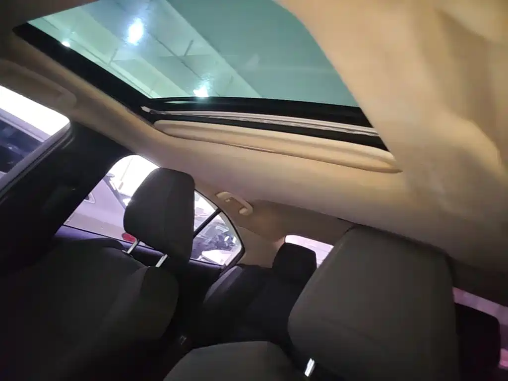 Toyota Corolla — миниатюра 18