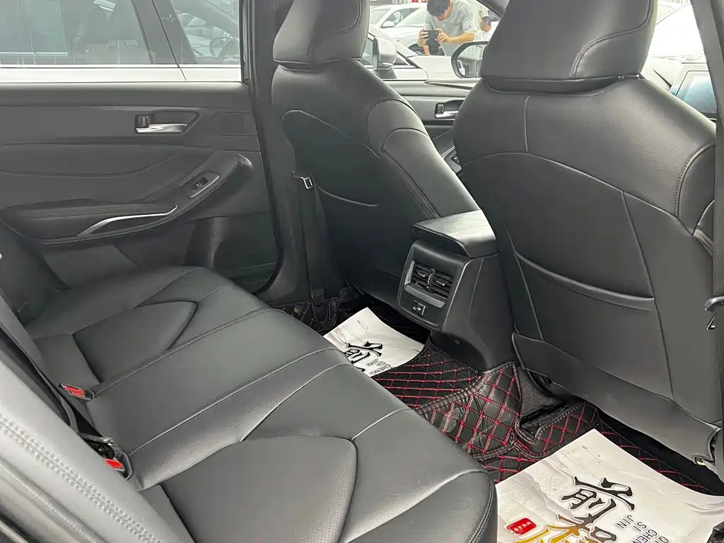 Toyota Avalon — миниатюра 10