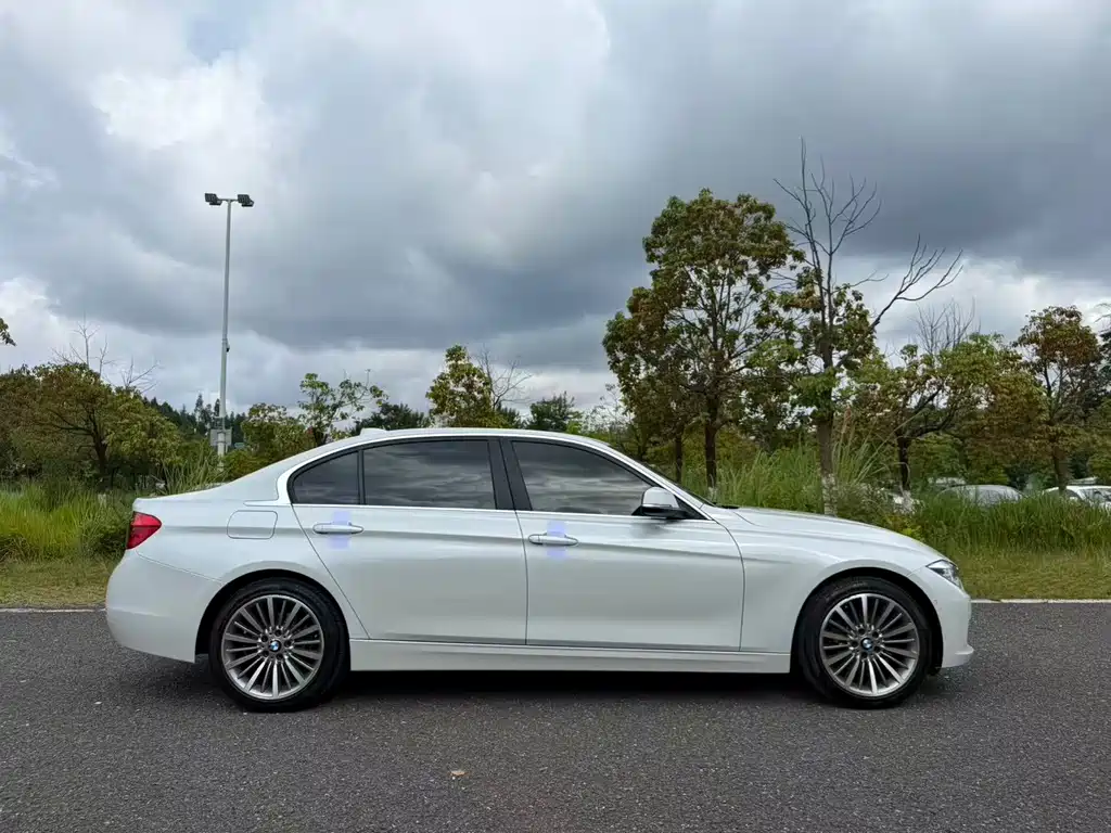 BMW 3 Series — миниатюра 12