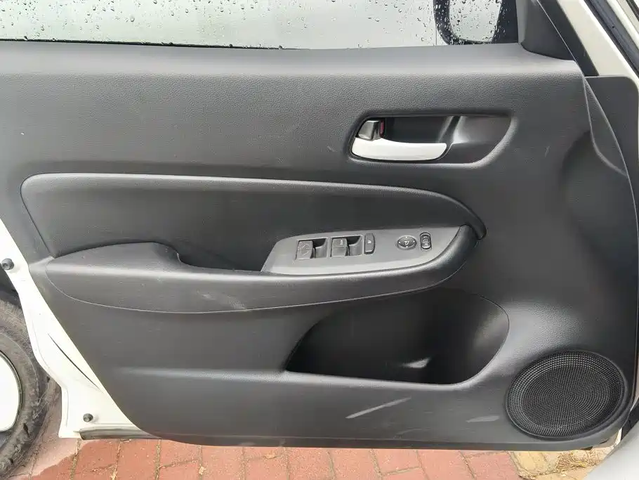 Honda Fit — миниатюра 7