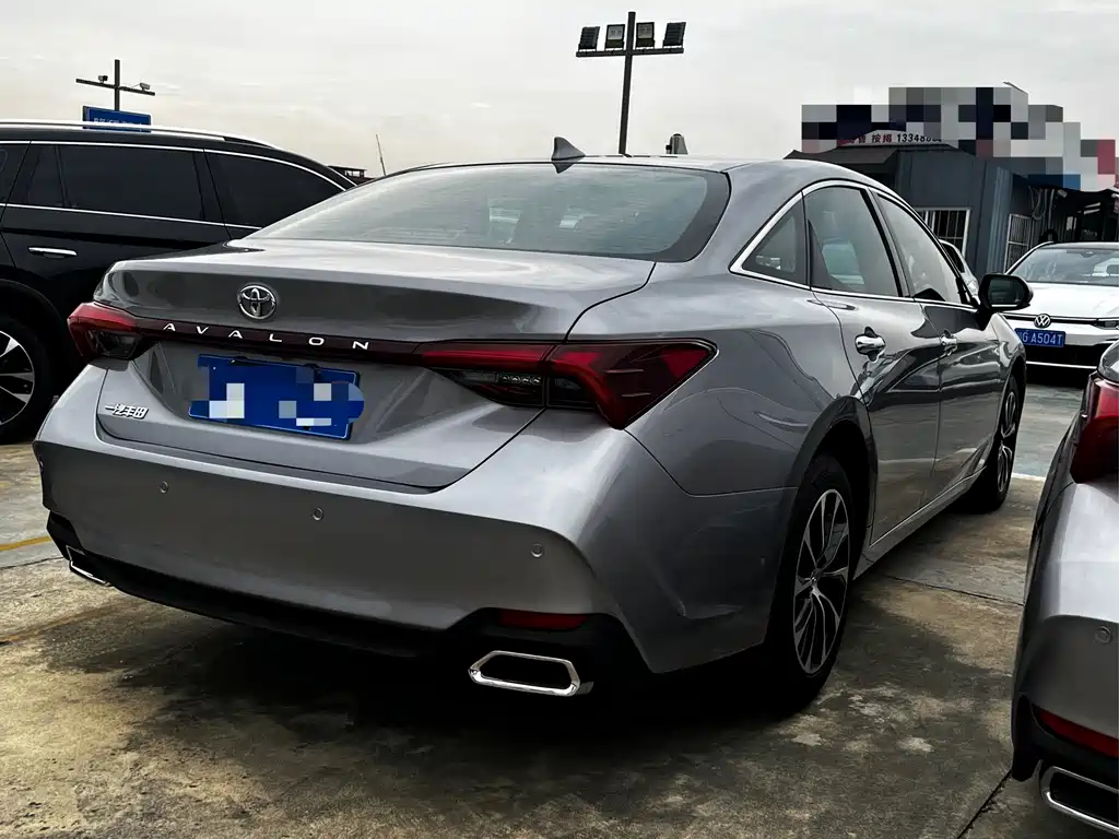 Toyota Avalon — миниатюра 13