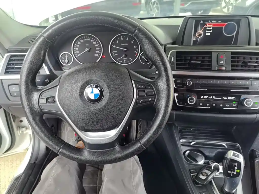 BMW 3 Series — миниатюра 10