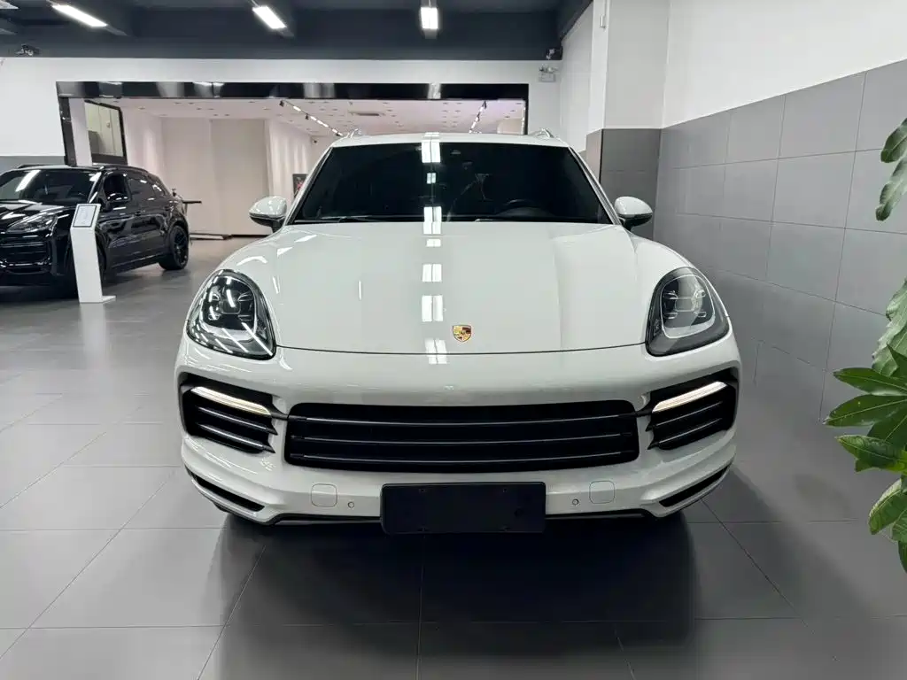 Porsche Cayenne — миниатюра 4