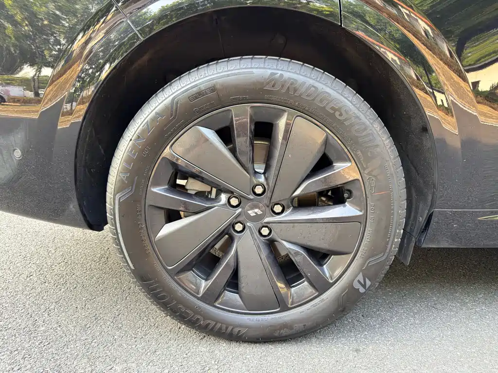Li Auto Li L6 — миниатюра 9