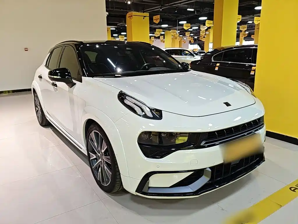 Lynk & Co 02 Hatchback — миниатюра 4