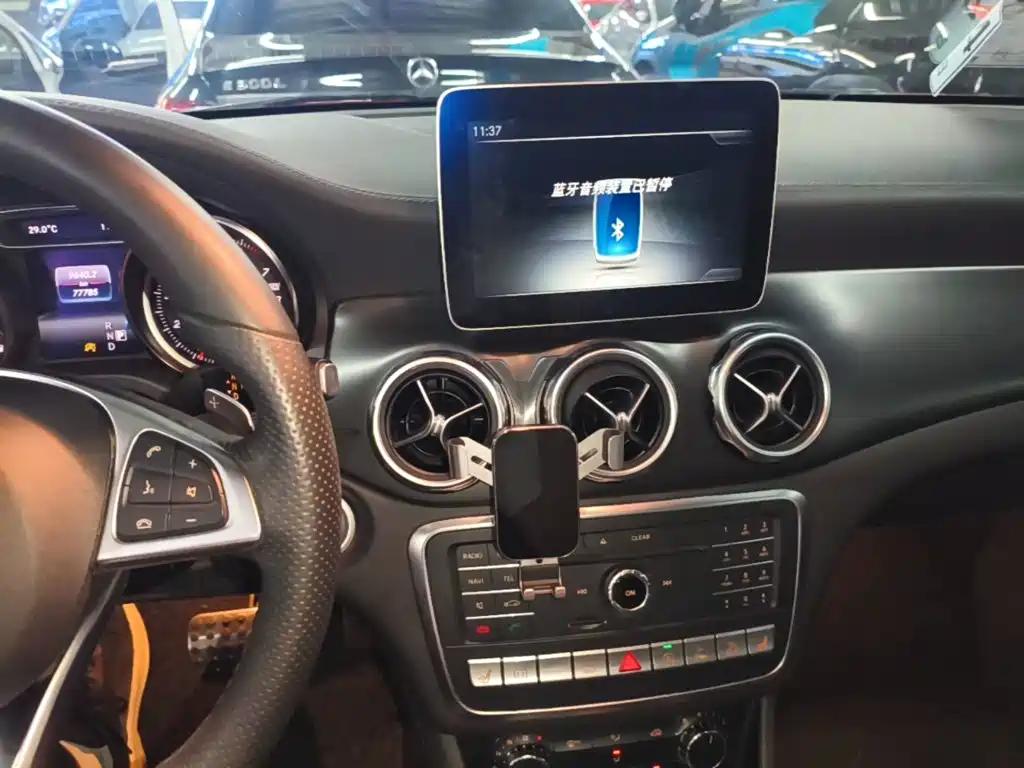 Mercedes-Benz GLA — миниатюра 13
