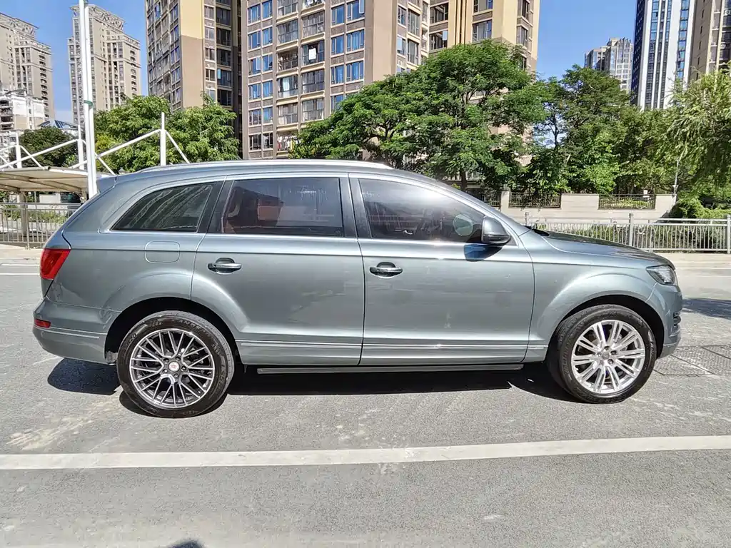 Audi Q7 — миниатюра 7