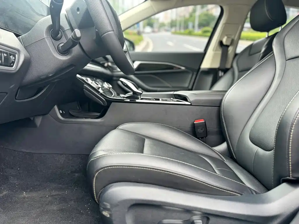 Bestune B70 — миниатюра 5