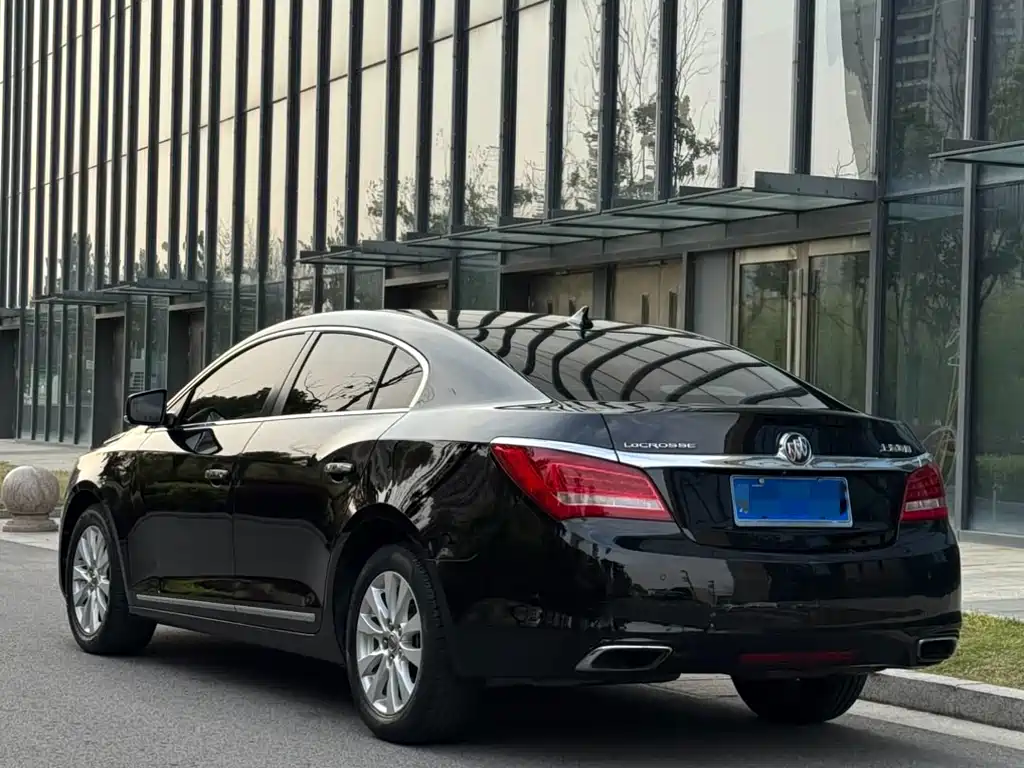 Buick LaCrosse — миниатюра 4