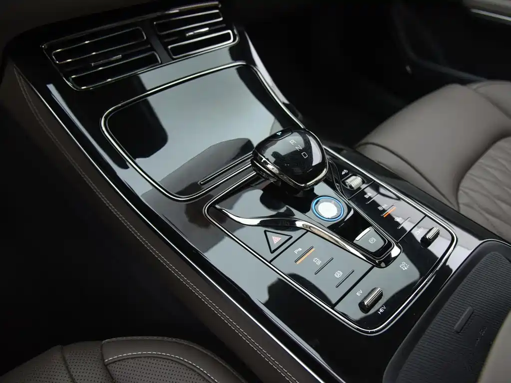 BYD Han — миниатюра 13