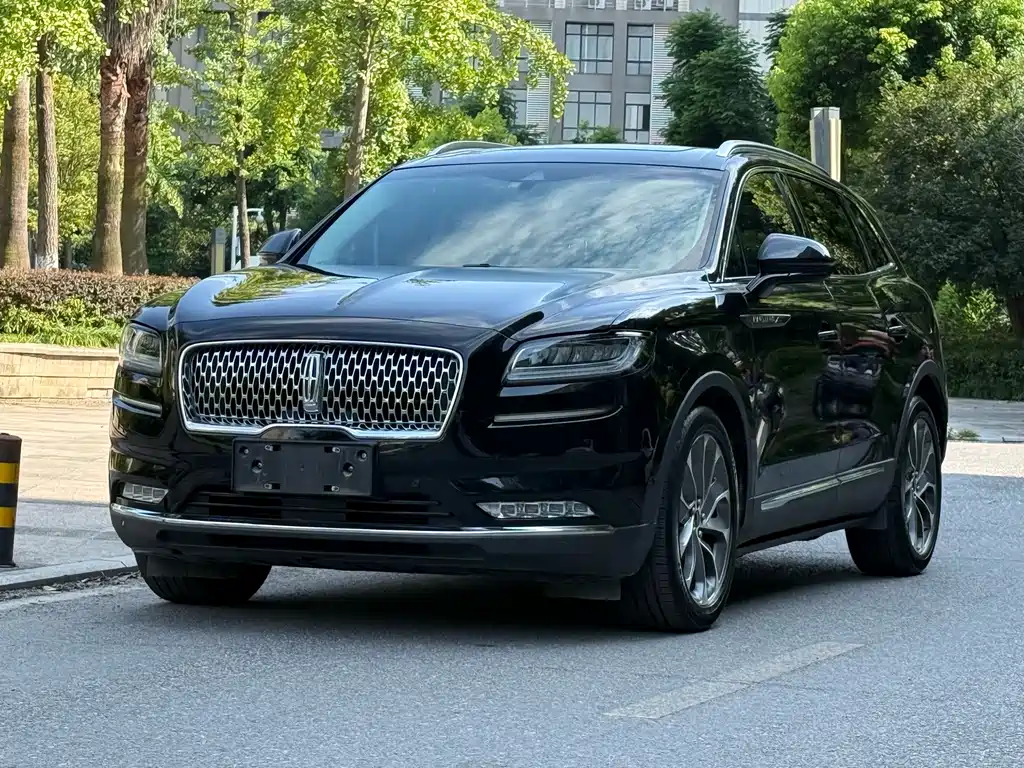 Lincoln Nautilus 2021 2.0T