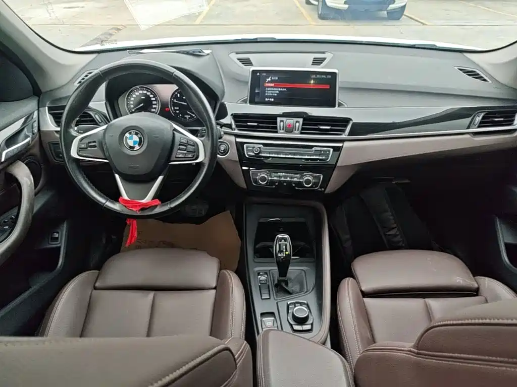 BMW X1 — миниатюра 10