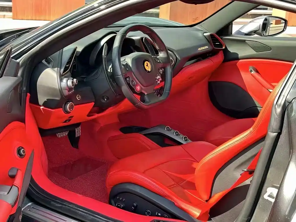Ferrari 488 — миниатюра 4