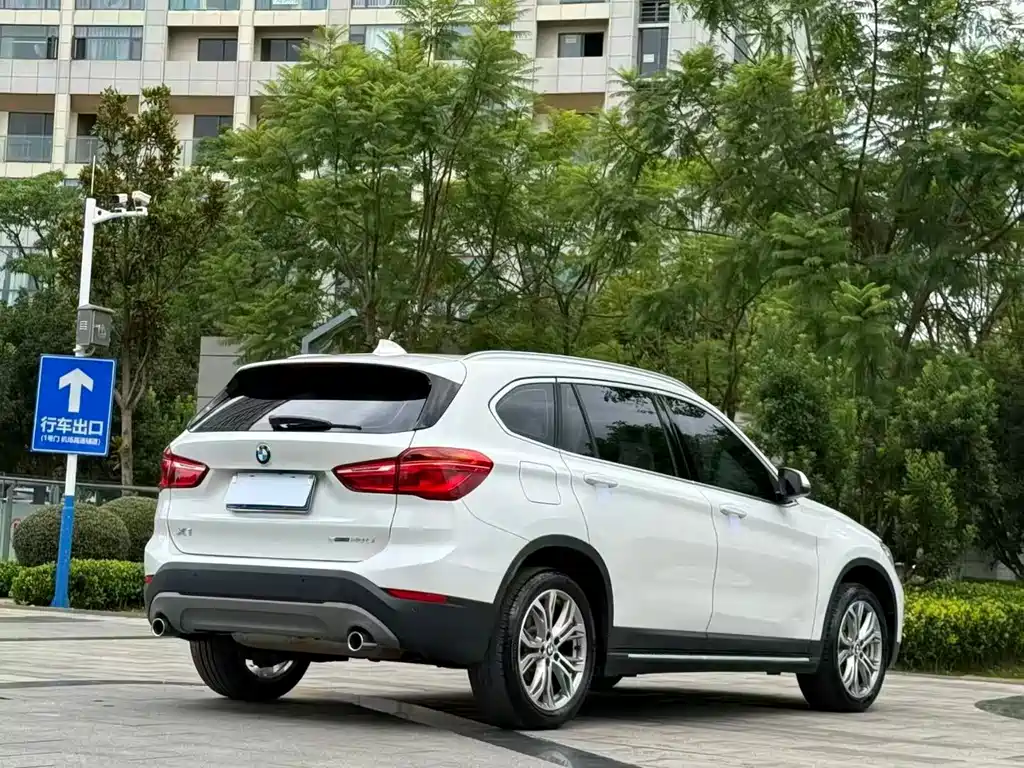 BMW X1 — миниатюра 9