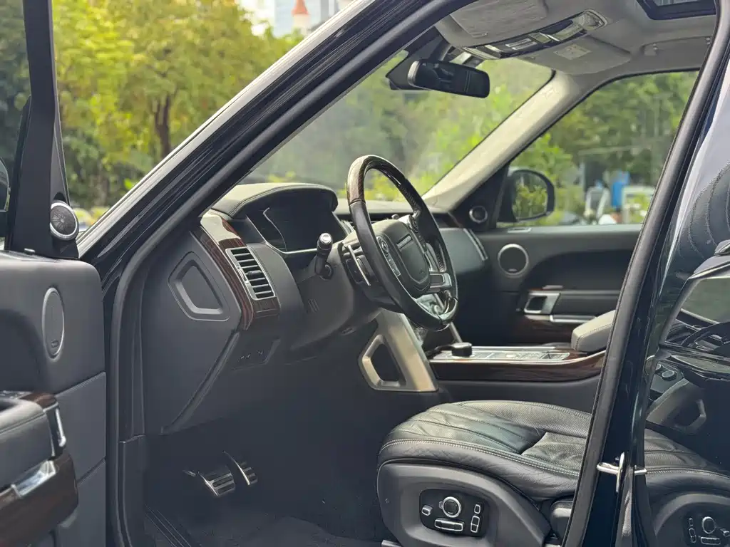 Land Rover Range Rover — миниатюра 13